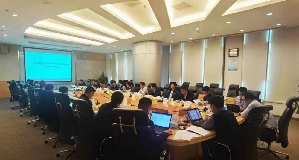 甲板上解起货钢索，杂货船，起货钢索需要做船级社的认证吗？